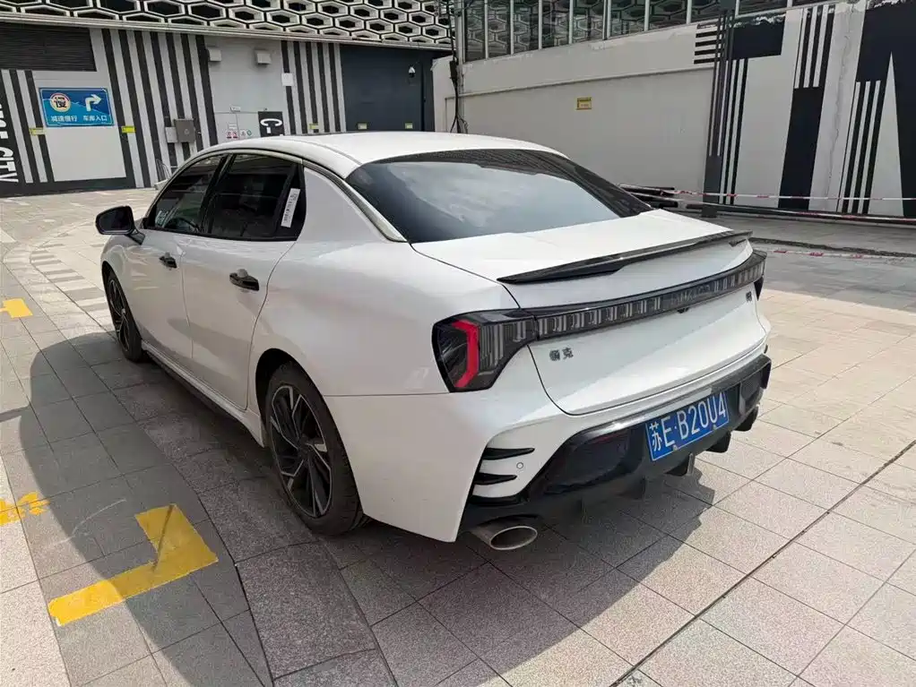 Lynk & Co 03 2023 1.5TD DCT Power Pro фото 9