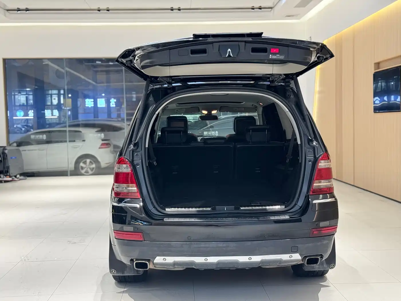 Mercedes-Benz GL-Class фото 23
