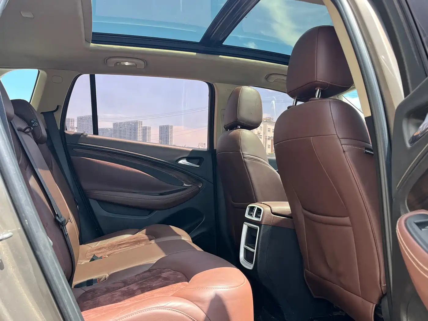 Фото 15 - Buick Envision Plus