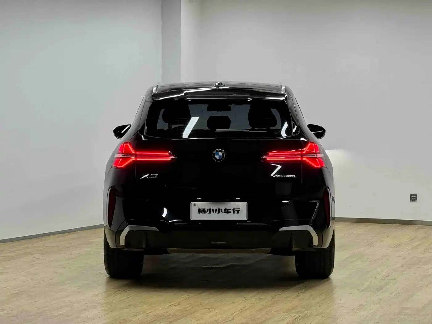 BMW X3 2026 2026 xDrive30L Leading Trim M Sport Shadowline Package