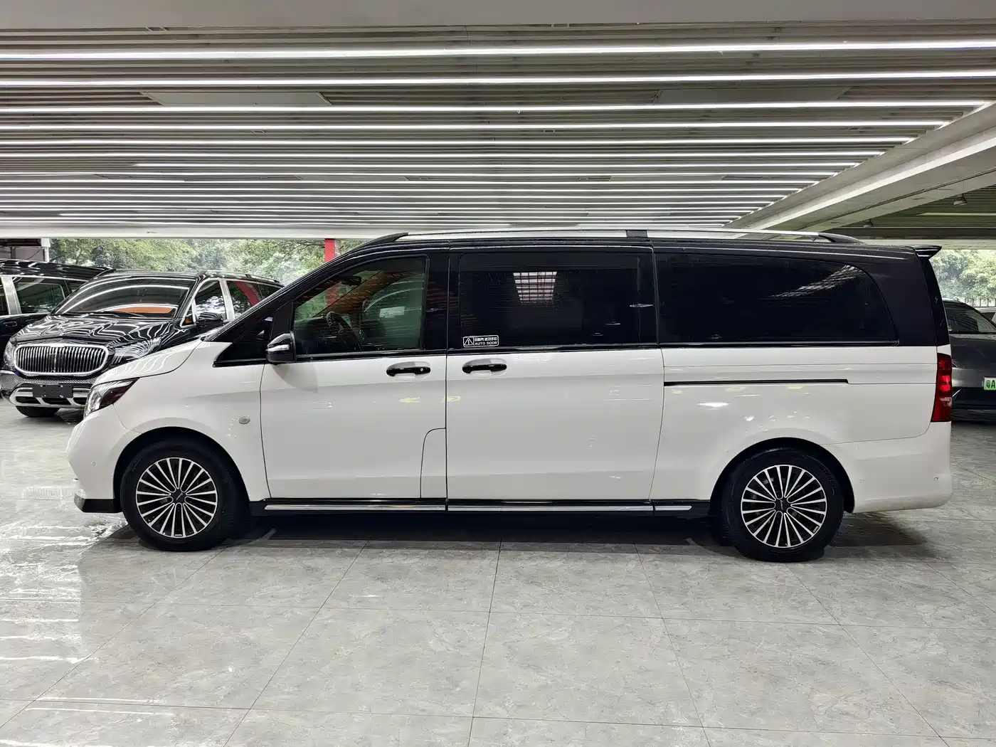 Mercedes-Benz Vito 2021 2.0T Business Edition 7-seater фото 3