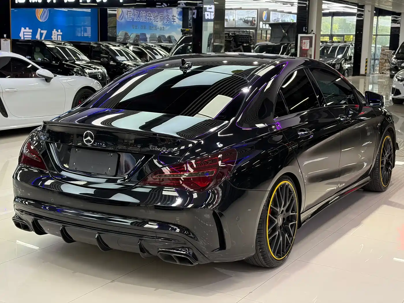 Mercedes-Benz CLA AMG 2017 Model AMG CLA 45 4MATIC Night Thunder Limited Edition фото 11
