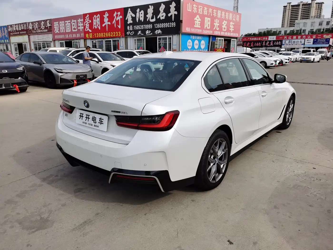 BMW i3 2024 eDrive 35 L фото 8