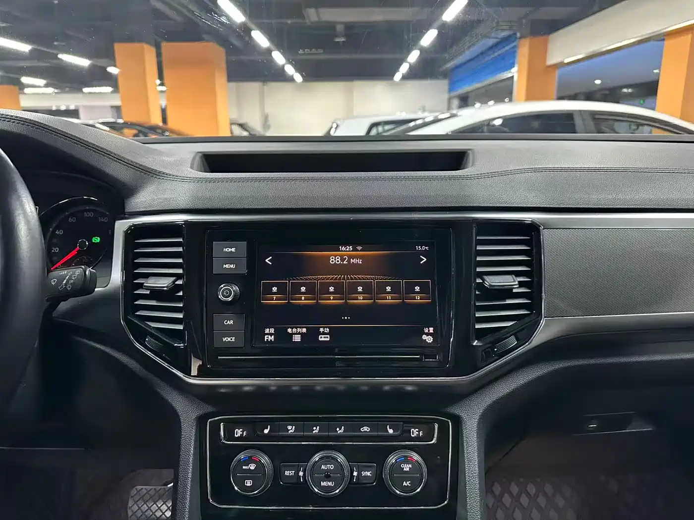 Volkswagen Teramont 2019 330TSI 2WD Luxury China VI фото 11