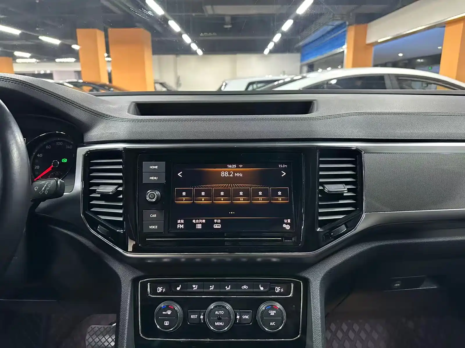 Фото 11 - Volkswagen Teramont