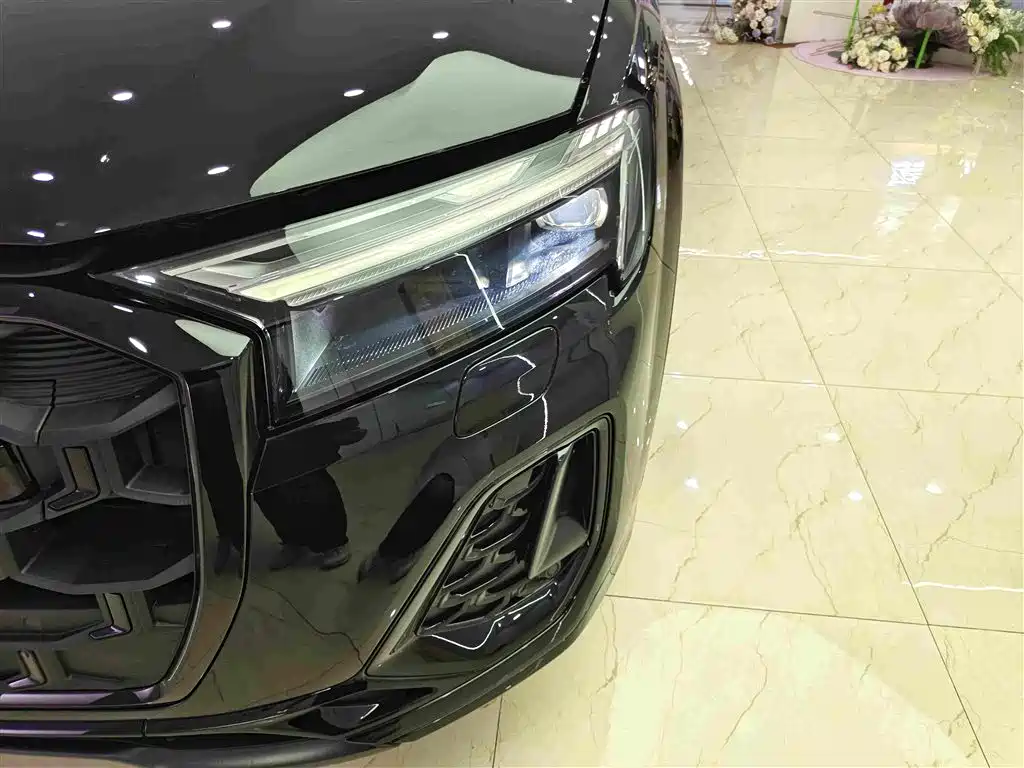 Audi Q7 2025 2025 45 TFSI quattro S line Black Warrior