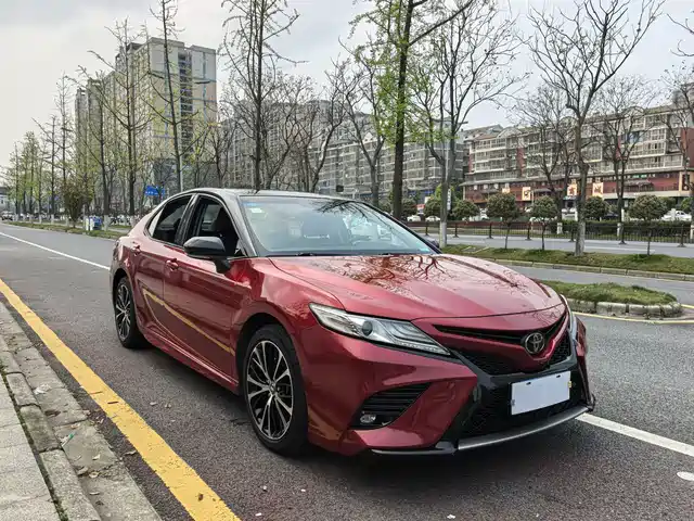 Toyota Camry 2019