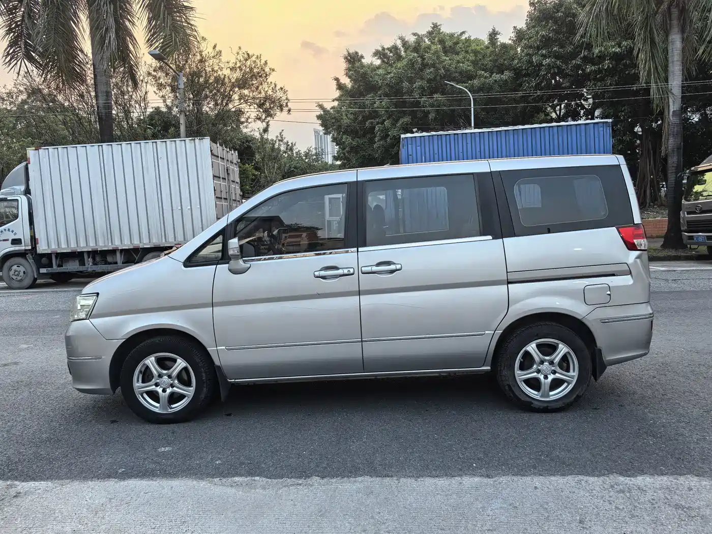 Dongfeng ZNA Shuaike 2014 2011 1.6L Manual Comfort 7-seater