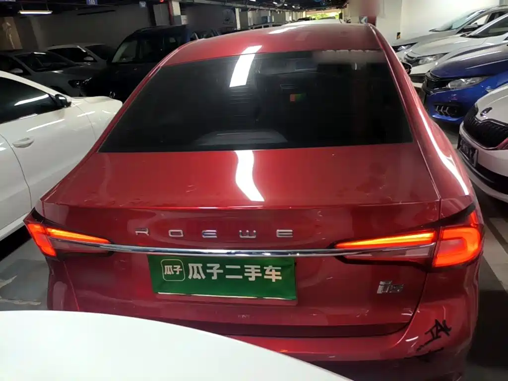 Фото 6 - Roewe i5