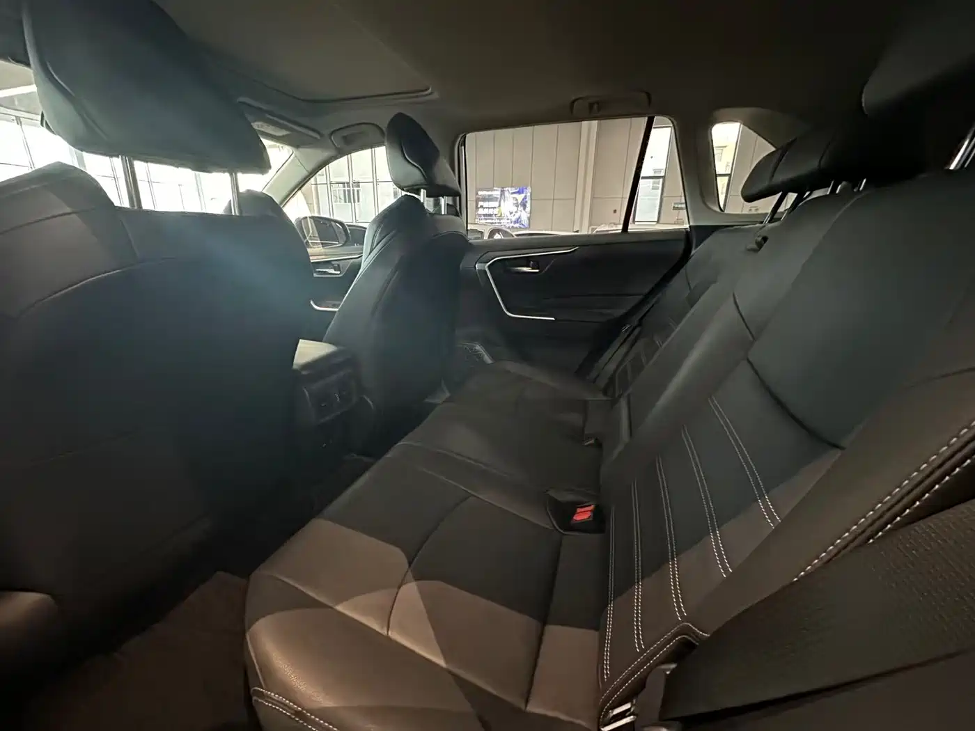 Toyota Wildlander 2020 2.0L CVT 2WD Luxury Edition фото 8