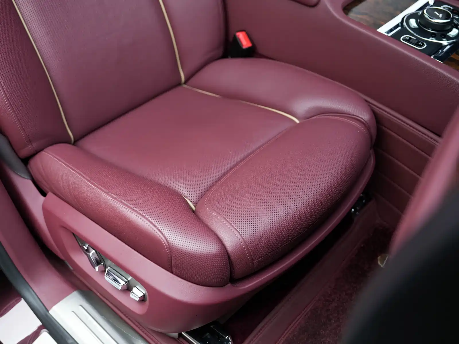 Фото 19 - Rolls-Royce Ghost