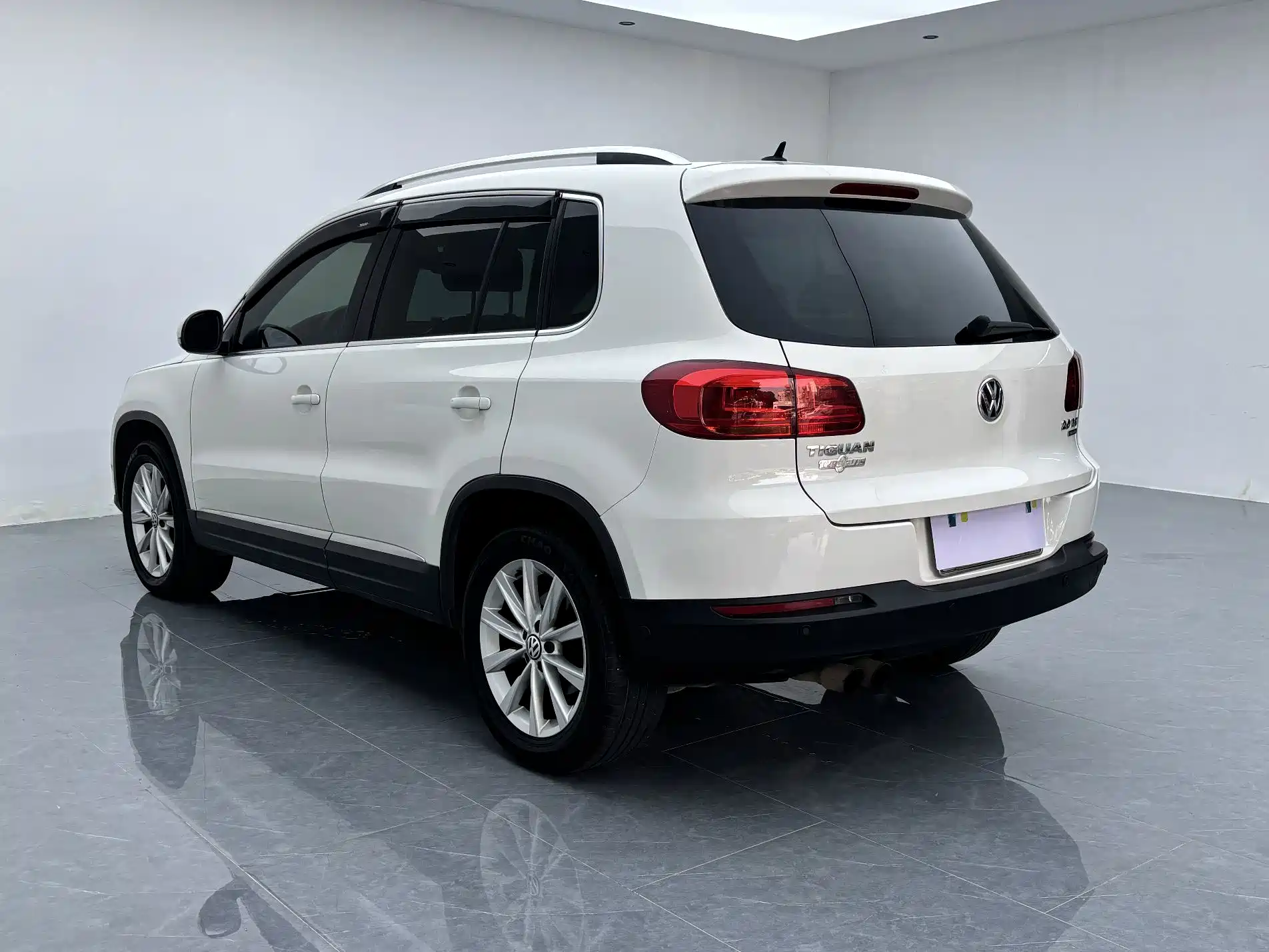 صورة 15 - Volkswagen Tiguan