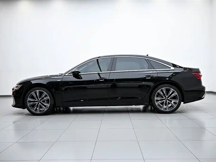 Audi A6L 2024 55 TFSI quattro Exclusive Dynamic фото 5