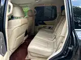 Фото 7 - Lexus LX