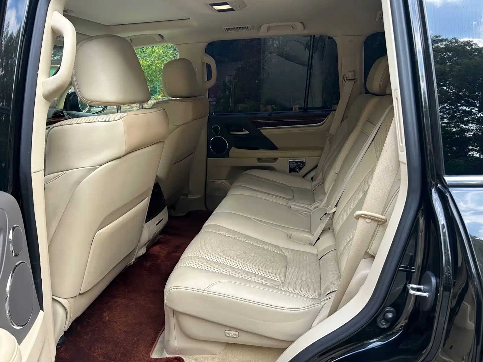 Фото 7 - Lexus LX