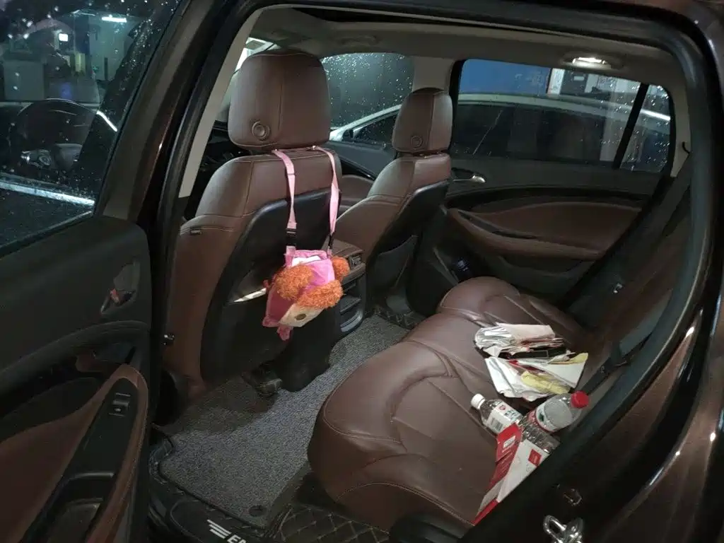 Фото 15 - Buick Envision Plus