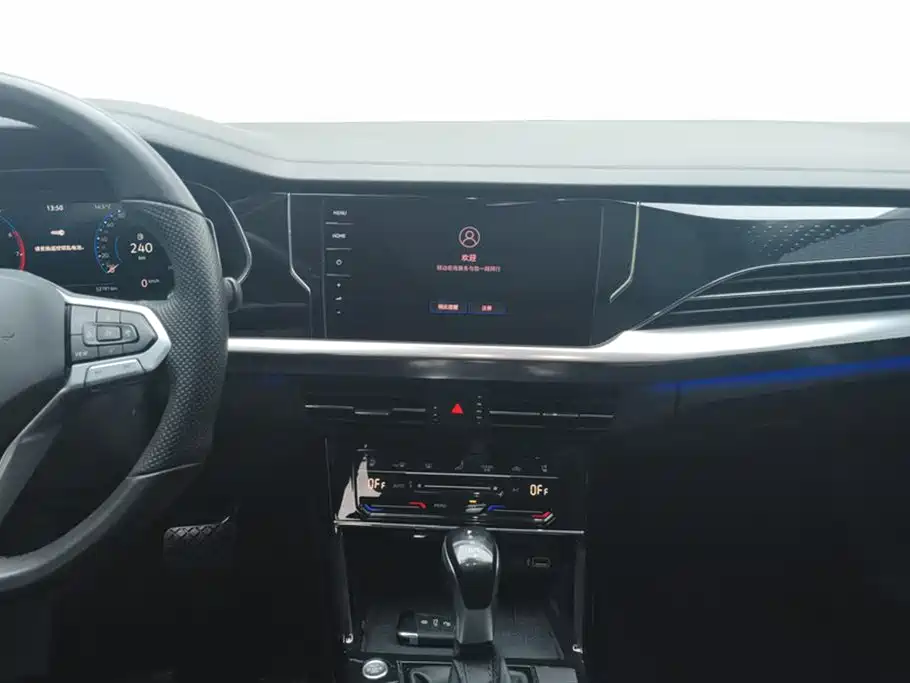 Volkswagen Passat 2022 330TSI Luxury Edition фото 13