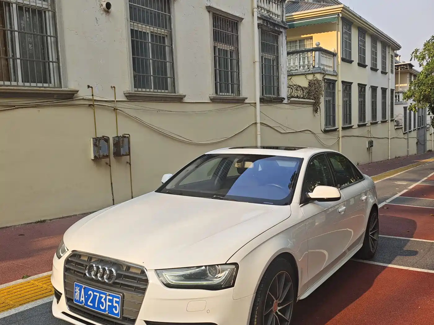 Audi A4L 2015 35 TFSI Auto Standard