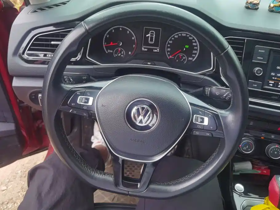 Photo 15 - Volkswagen T-ROC