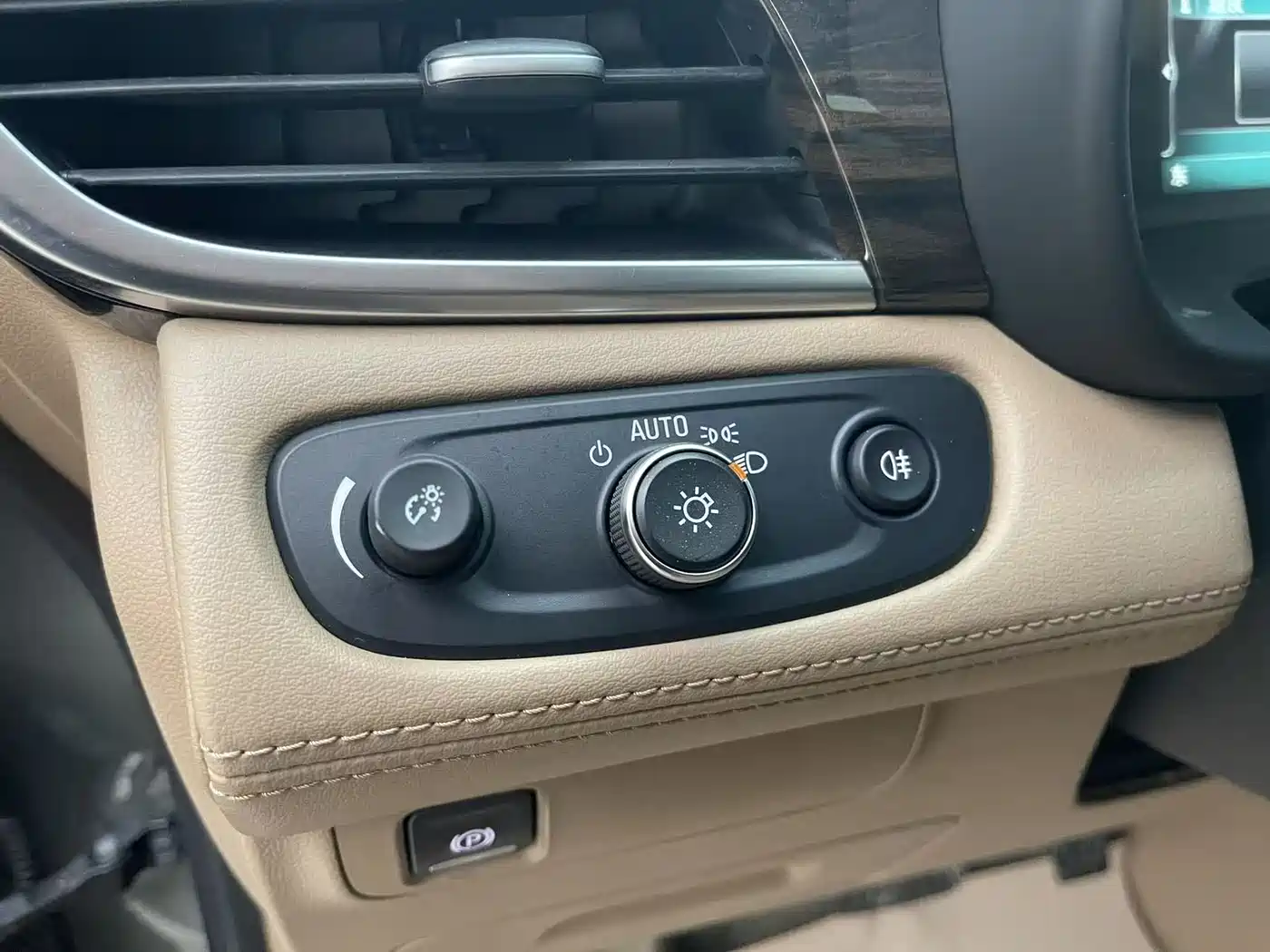 Buick GL8 2017 ES 28T Luxury China V фото 23