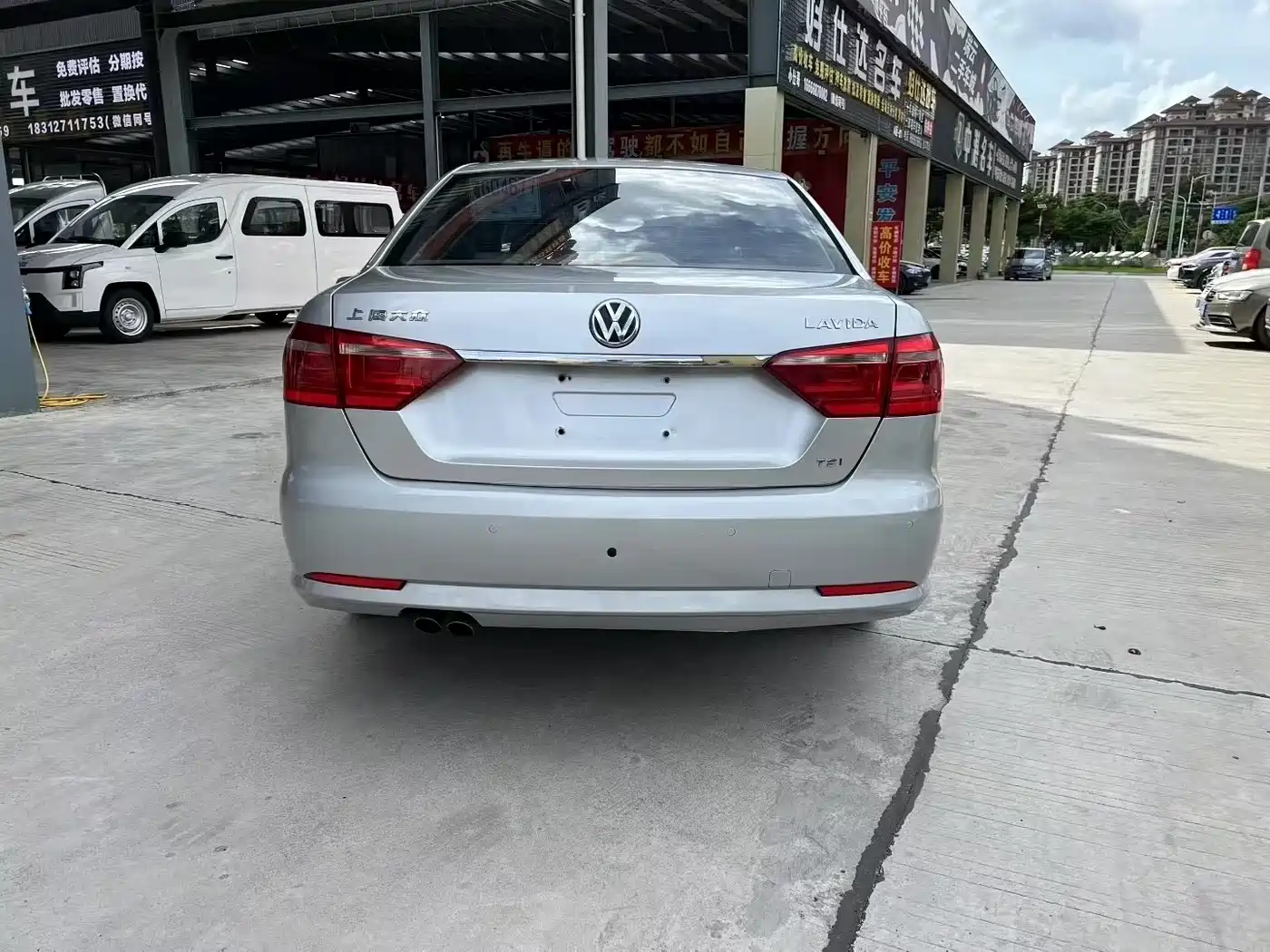 Volkswagen Lavida 2013 Facelift 1.4TSI DSG Luxury фото 3