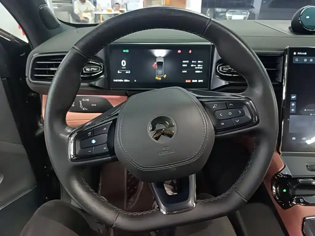 Фото 11 - NIO EC6