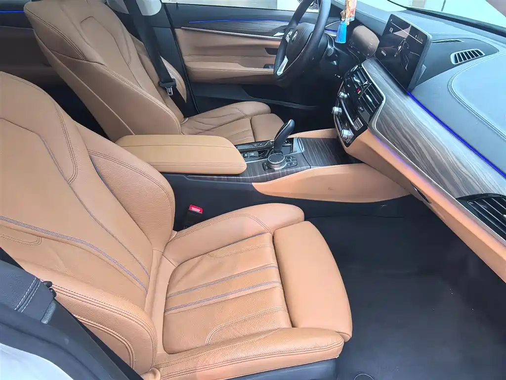 BMW 6 Series GT 2024 2022 Model 630i Luxury Design Package