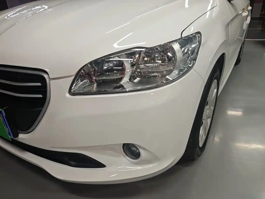 Peugeot 301 2017 2016 1.6L Manual Comfort Edition
