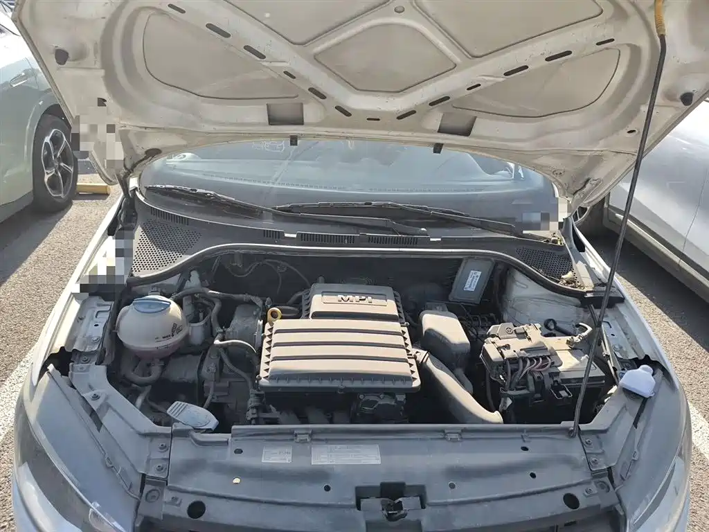 Volkswagen Jetta 2013 1.6L Manual Comfort фото 11
