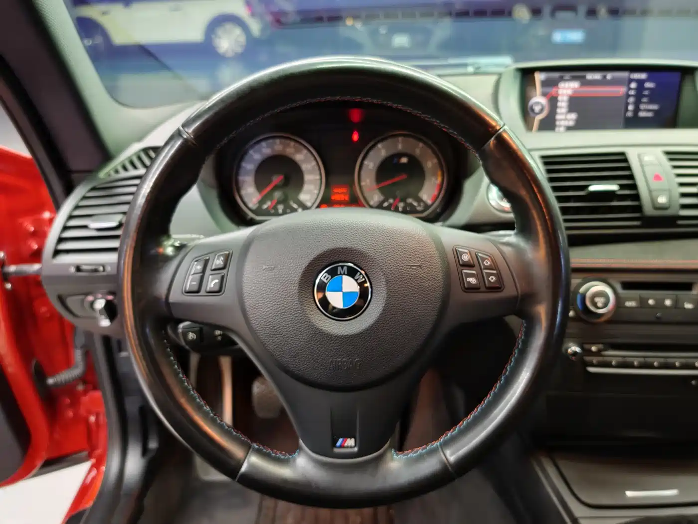 BMW 1 Series M 2011 1M Coupe фото 22