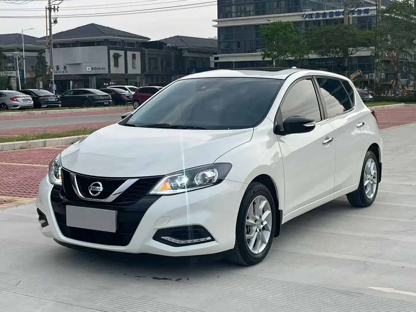 Nissan Tiida 2024 2024 1.6L CVT Smart Drive Edition