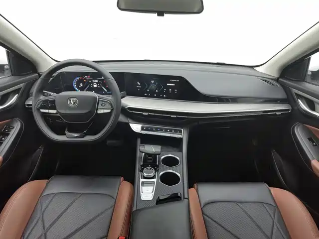 Changan Eado 2023 Enjoy Edition PLUS Blue Whale NE 1.4T GDI DCT Premium Edition — фото 5