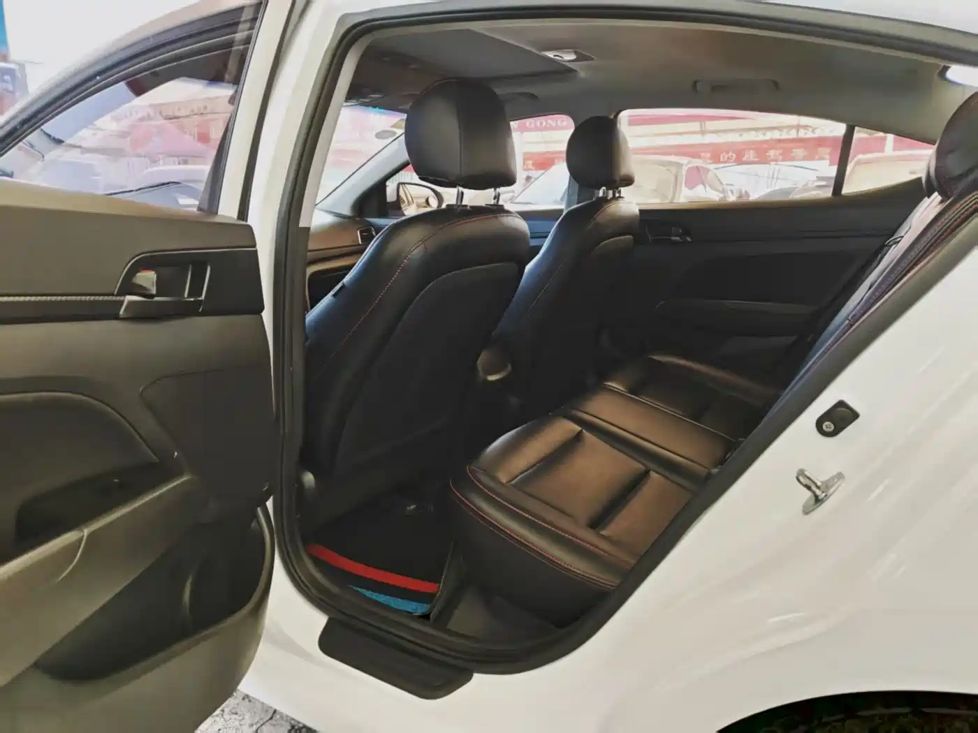 Hyundai Elantra 2016 1.4T DCT Dynamic·Vitality фото 5