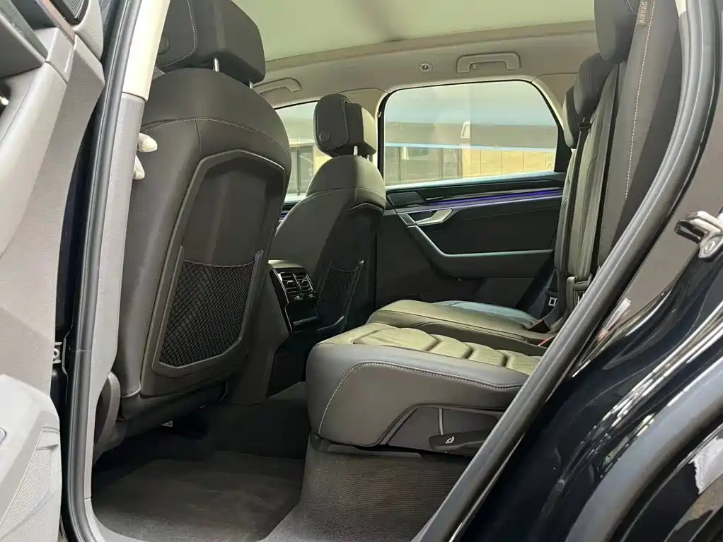 Volkswagen Touareg 2022 2021 2.0TSI R-Line