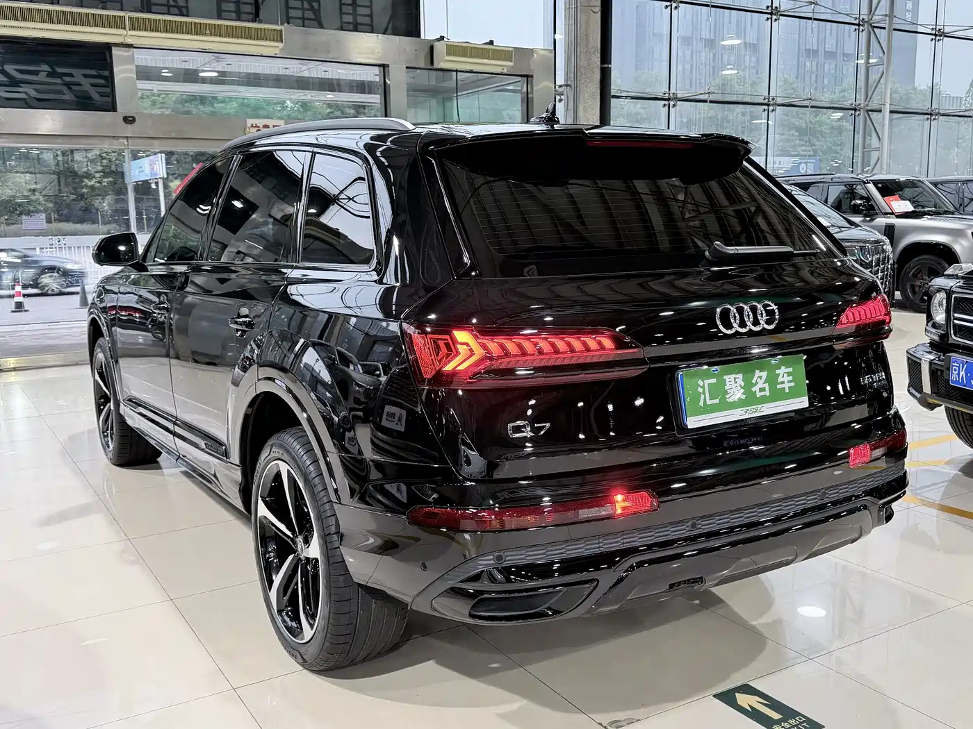 Audi Q7 2023 55 TFSI quattro S line Sport фото 15
