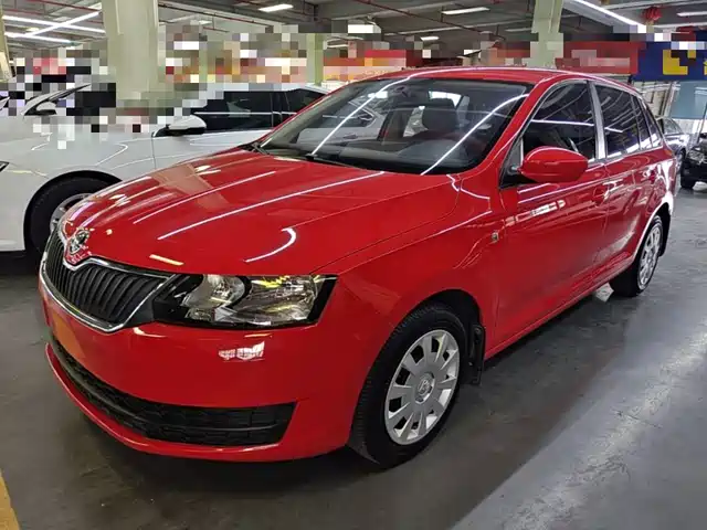  Škoda Skoda Rapid Spaceback 2016 1.6L Automatic Advance Edition