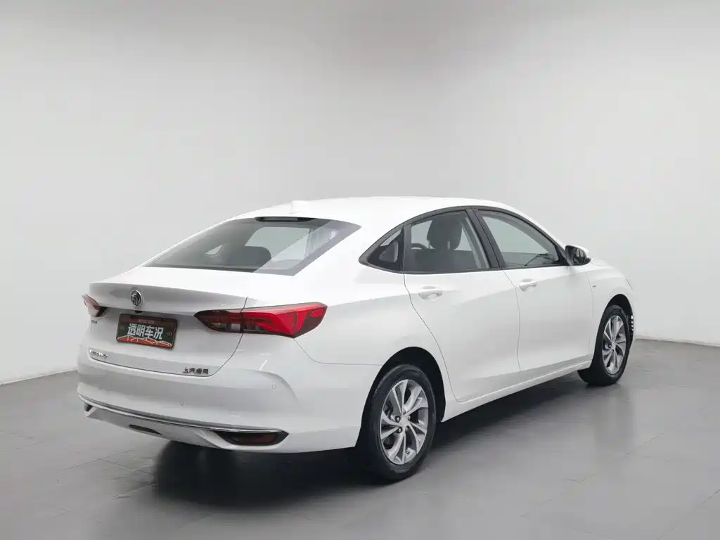 Photo 2 - Buick Verano