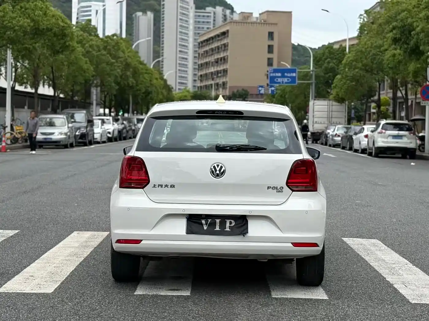 Volkswagen Polo 2016 1.6L Automatic Comfort фото 16