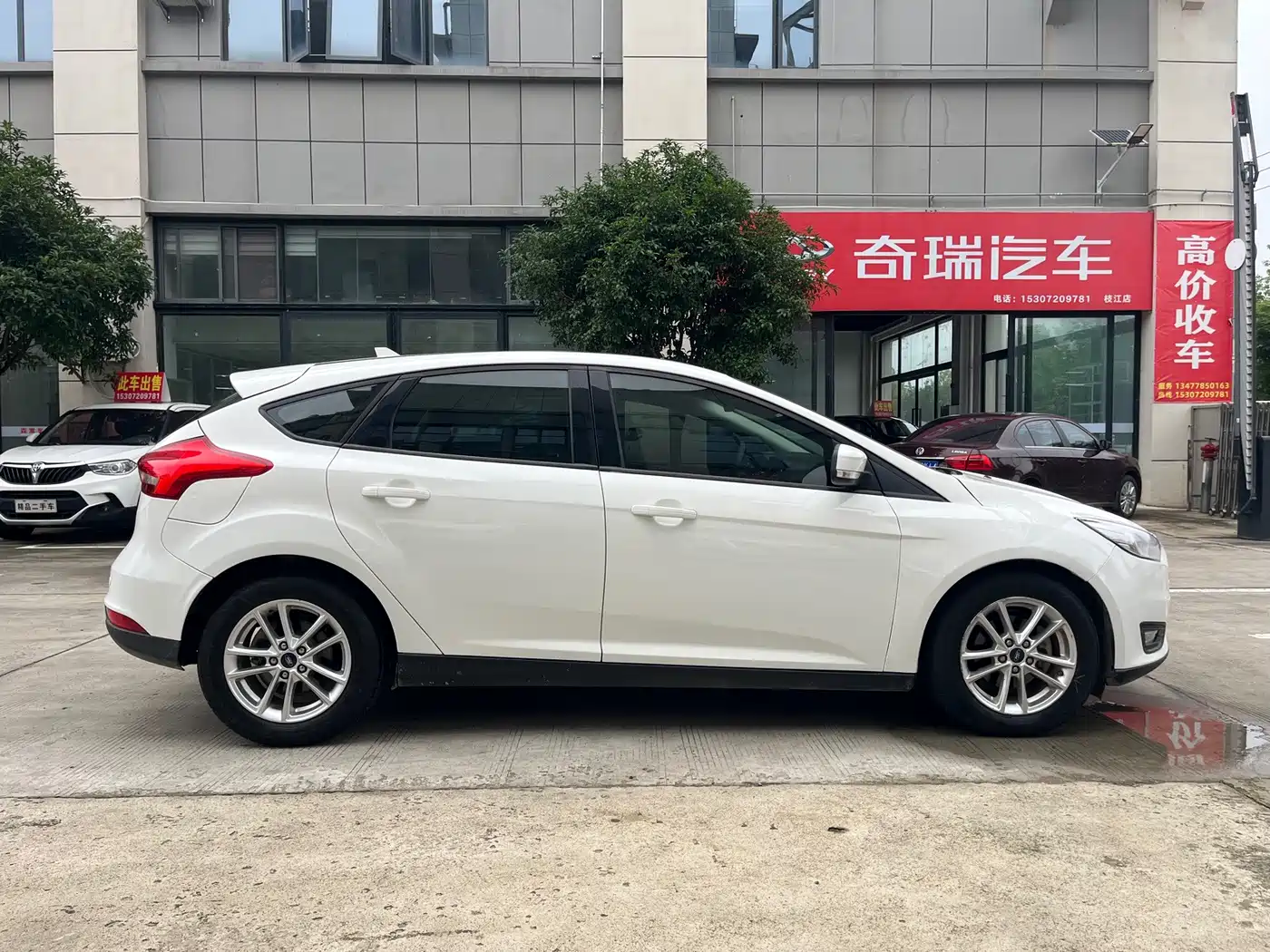Фото 4 - Ford Focus