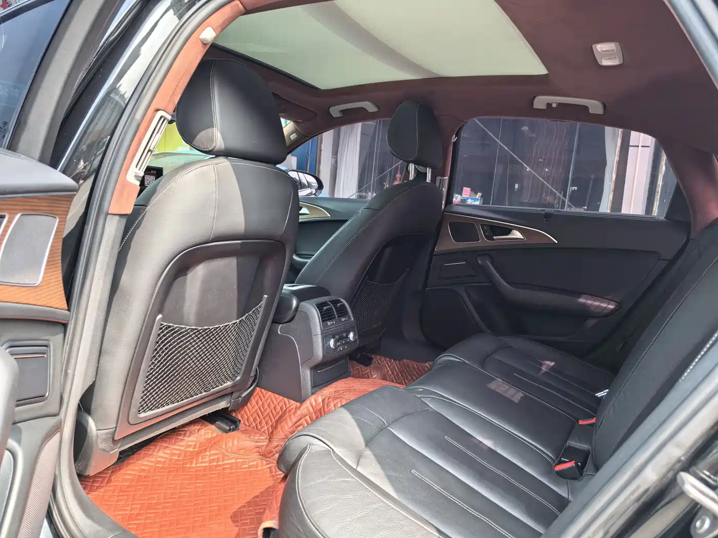 Фото 8 - Audi A6L
