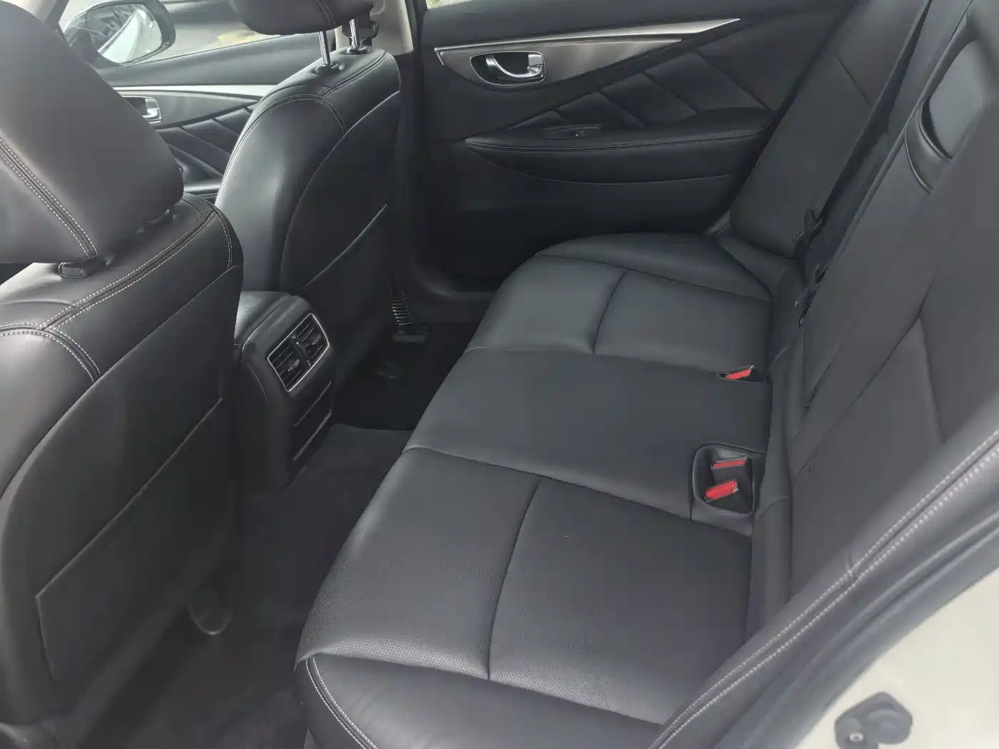 Infiniti Q50L 2019 2018 2.0T Premium Edition (China VI)