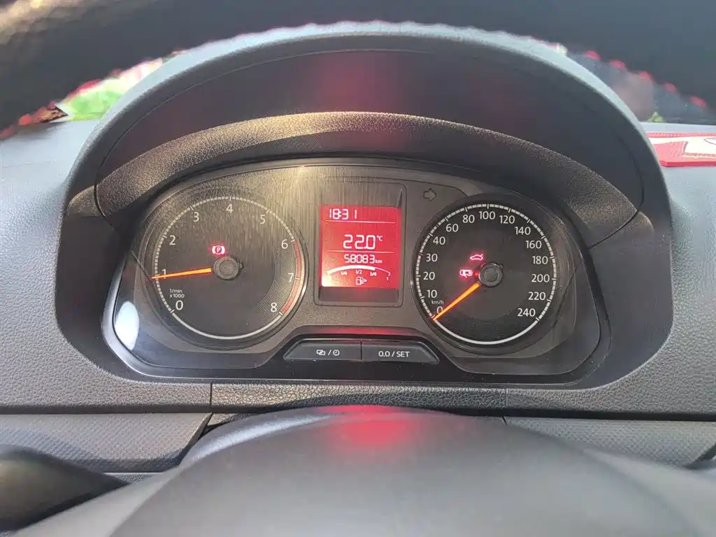 Volkswagen Jetta 2019 Dream Edition 1.5L Manual Fashion фото 9