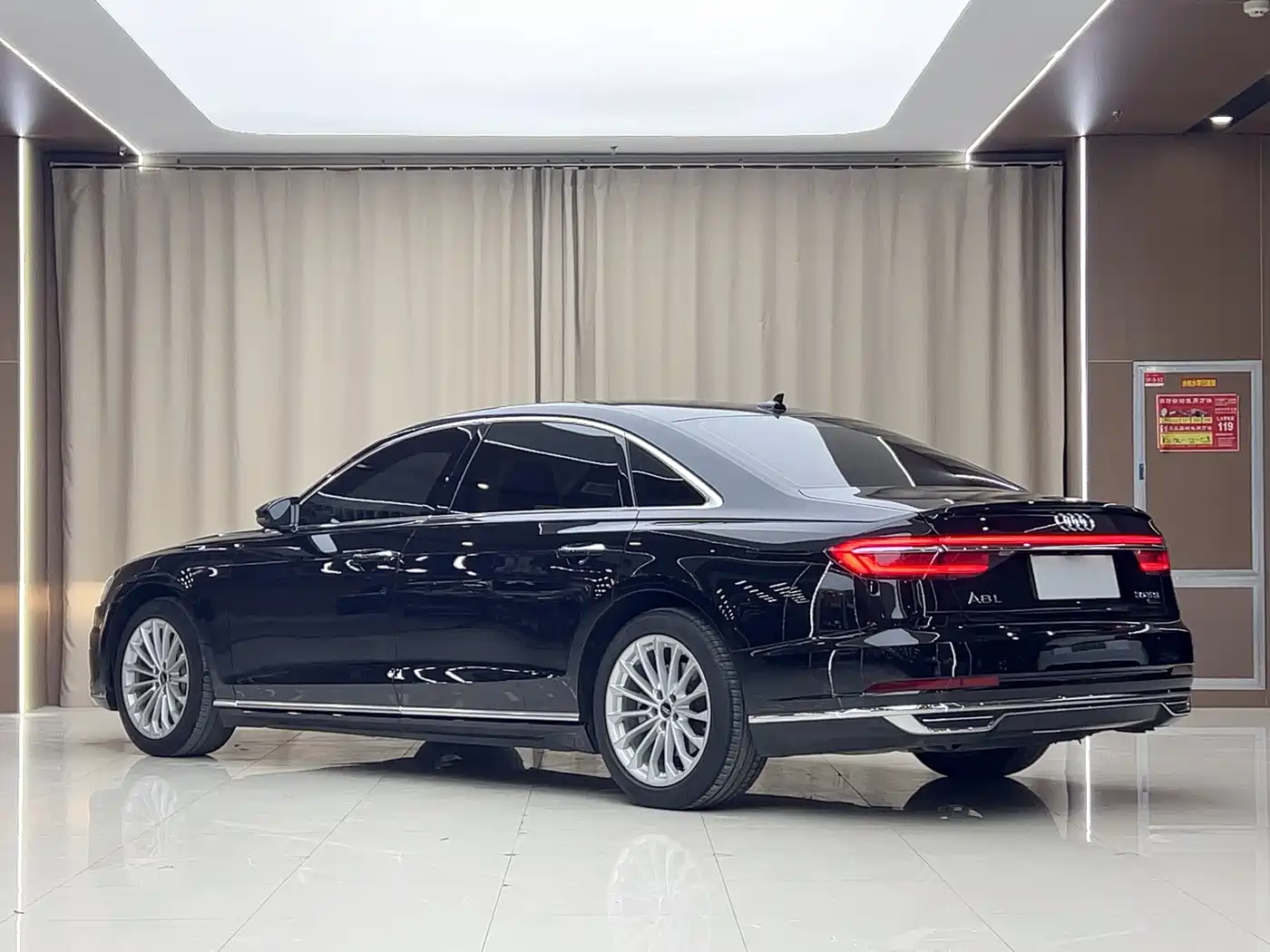 Audi A8 2022 A8L 50 TFSI quattro Comfort Collector's Edition фото 17