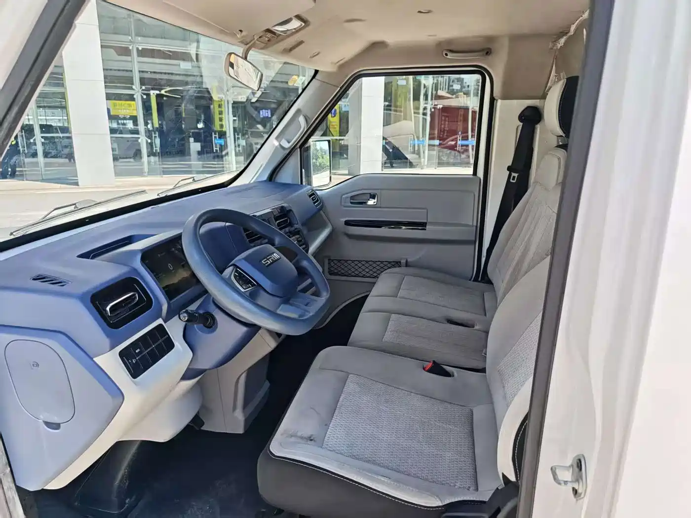 SRM Xinyuan Xinyuan E3 2025 2025 Model Fudi 310KM Utility Passenger