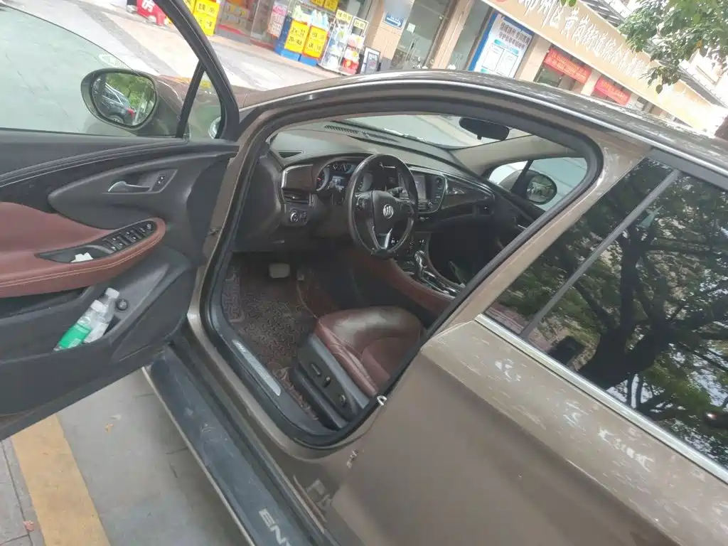 Фото 18 - Buick Envision Plus