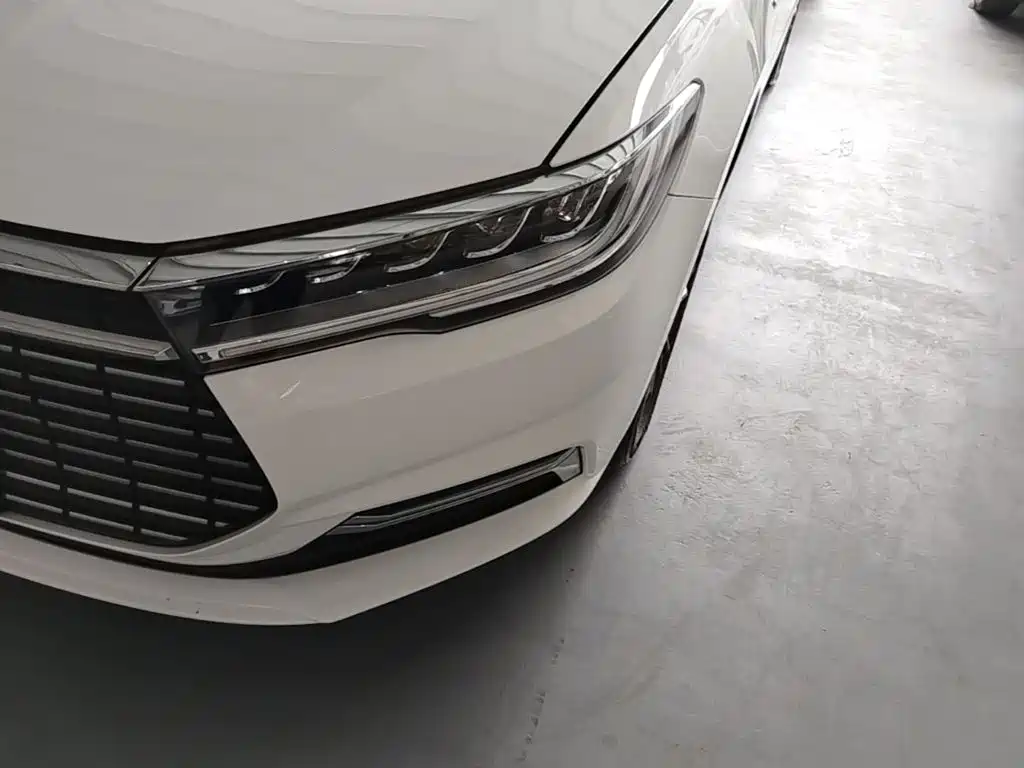 Photo 24 - BYD Qin New Energy