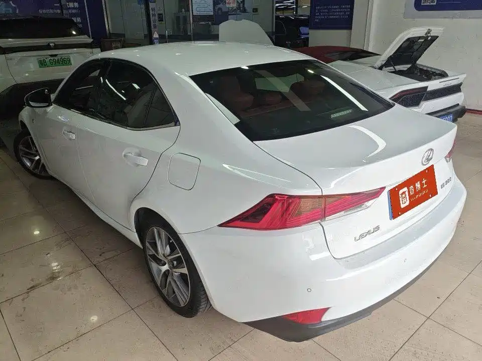 Lexus IS 2019 2017 300 F SPORT