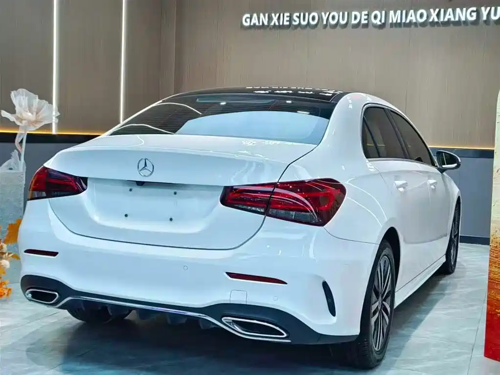 Mercedes-Benz A-Class 2019 A 200 L Sport Sedan фото 9