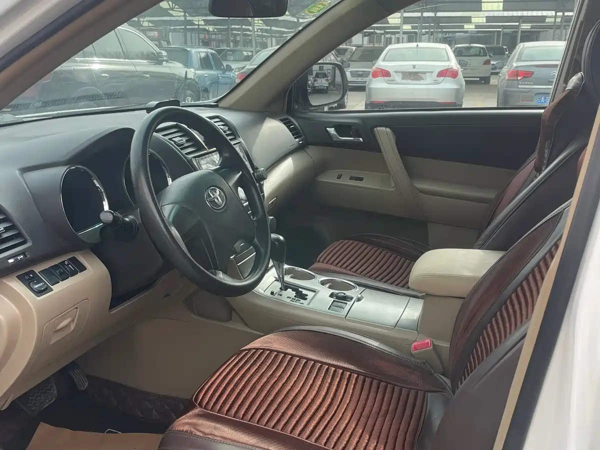 Toyota Highlander 2009 2.7L 2WD 5-seater Elite Edition фото 3