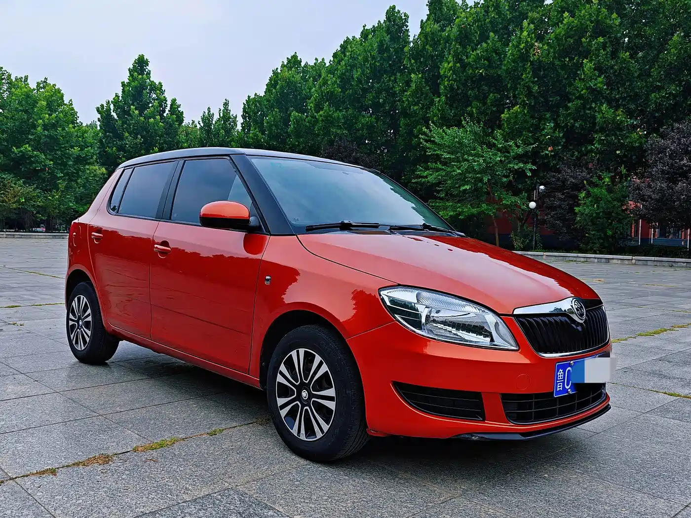 Škoda Fabia 2016 2015 1.4L Automatic Pioneer Edition